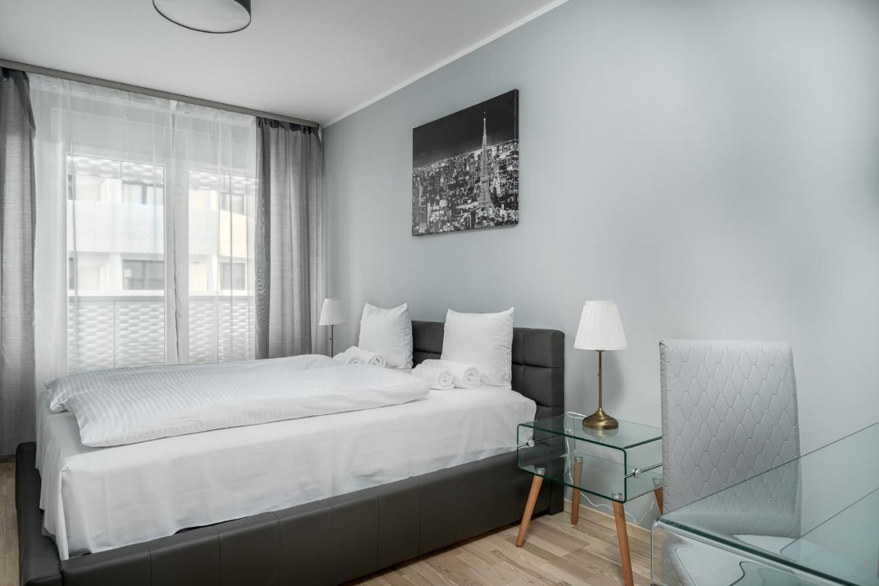 ורוצלב Rentplanet - Apartamenty Atal Tower מראה חיצוני תמונה